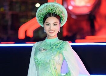Siêu mẫu Vũ Thu Phương lên tiếng về thành tích Top 5 Miss Cosmo của ‘học trò’ Xuân Hạnh