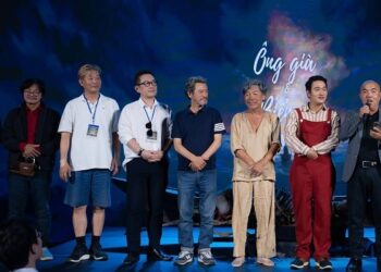 NSƯT Công Ninh và ekip Hàn Quốc lần đầu tiên đưa kịch XR lên sân khấu Việt Nam