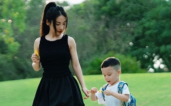 Hằng BingBoong giải bày cuộc sống mẹ đơn thân