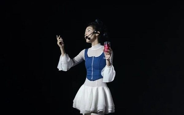 Hậu Hoàng và giọng hát đã thành ‘tuổi thơ’ của nhiều người trở lại Chị Đẹp Đạp Gió 2024