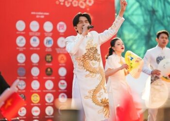 Ca sĩ Đan Trường mang không khí Tết truyền thống đến với người Việt ở Nhật Bản