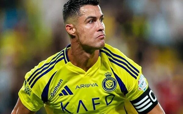 Ronaldo tỏa sáng rực rỡ