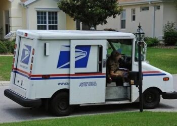 Mỹ bất ngờ dừng nhận bưu kiện từ Trung Quốc