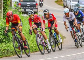 Bị sự cố cháy xe đạp, đội tuyển Việt Nam vẫn thi đấu giải châu Á