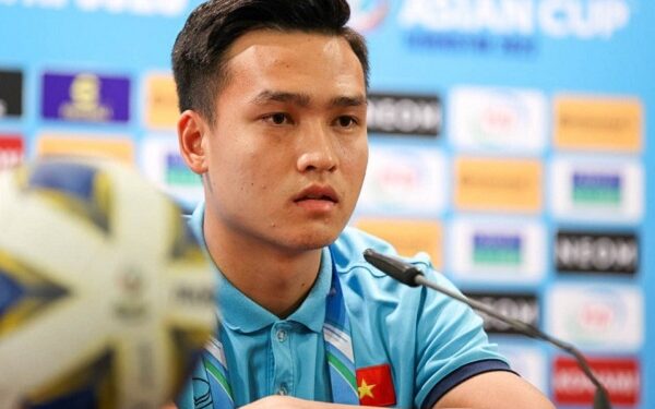 Bùi Hoàng Việt Anh rời tuyển Việt Nam