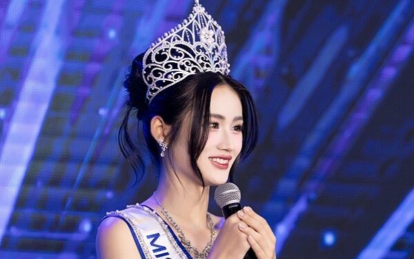 Hoa hậu Ý Nhi khởi động hành trình dự thi Miss World tại Ấn Độ