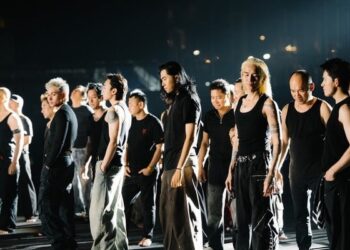 Phim ‘Mưa lửa’ lần đầu hé lộ của những mâu thuẫn của 33 anh tài