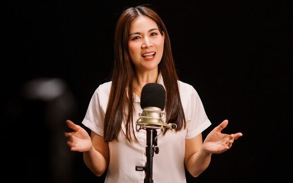 Kha Ly tái xuất sau khi sinh, cùng chồng góp giọng trong dự án đặc biệt