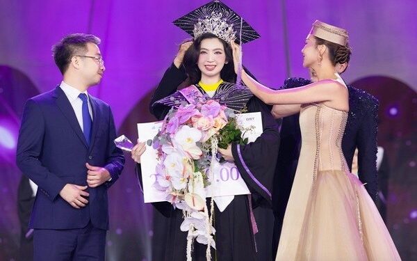 Sinh viên trường y đăng quang Hoa khôi Sinh viên Việt Nam 2024, netizen trầm trồ trước vương miện độc lạ