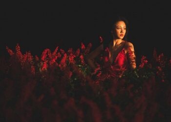 ‘Ướt lòng’ – hồi ức một ‘đoạn tình buồn’ của Văn Mai Hương