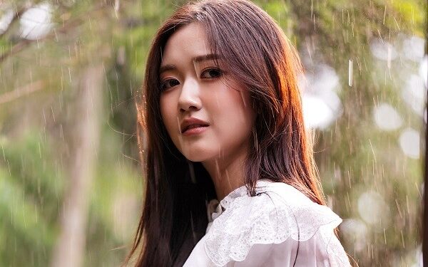 Thoại Nghi ‘chạy deadline’ MV mới giữa lịch trình lưu diễn quốc tế